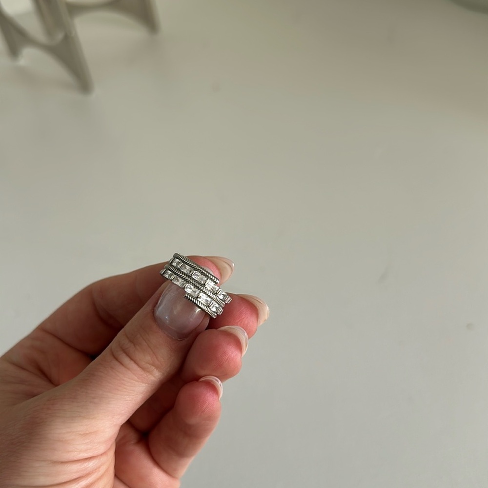 Luv aj Silver 925 baguette style ring